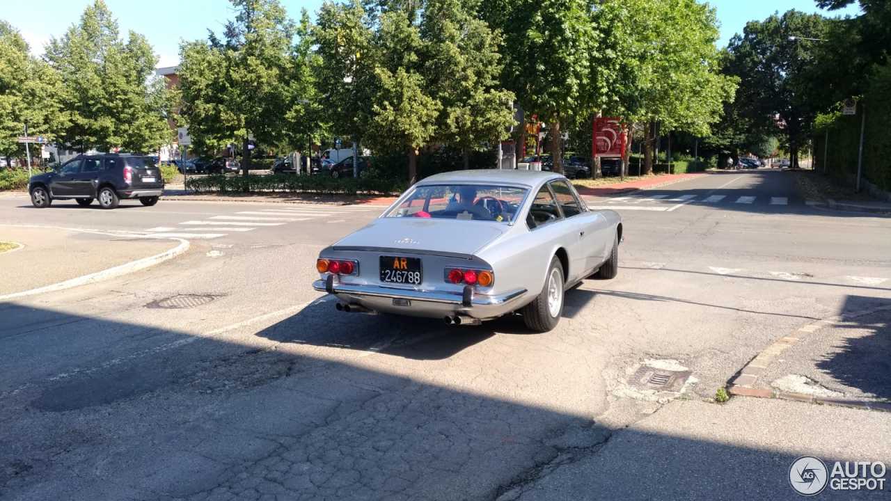 Ferrari 365 GT 2+2