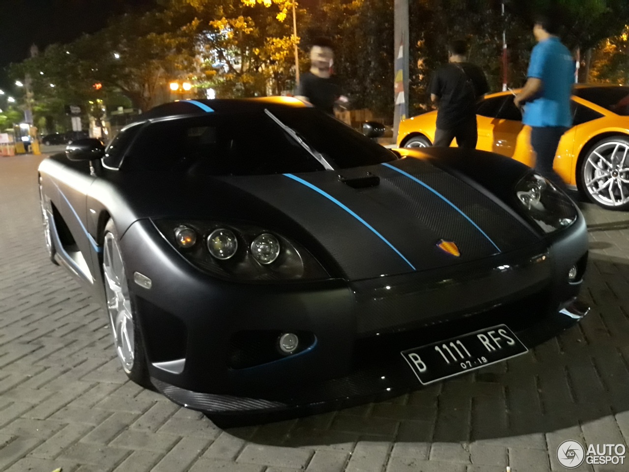 conix ごちそうconix 2020 Check out the maneuverability of this GORGEOUS Koenigsegg