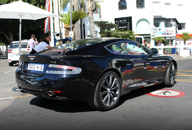 Aston Martin DB9 2013