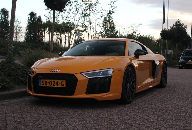 Audi R8 V10 Plus 2015