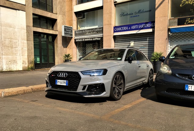 Audi RS4 Avant B9