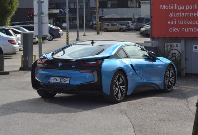 BMW i8