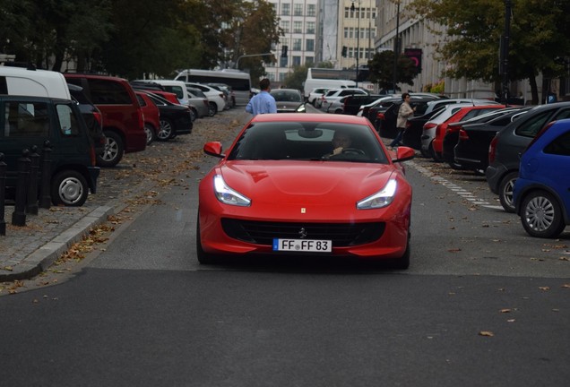 Ferrari GTC4Lusso T