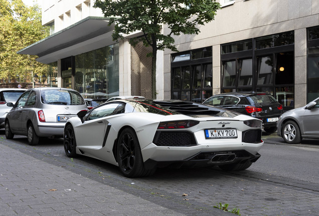 Lamborghini Aventador LP700-4 Pirelli Edition