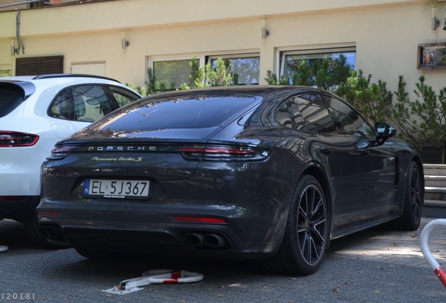 Porsche 971 Panamera Turbo S E-Hybrid