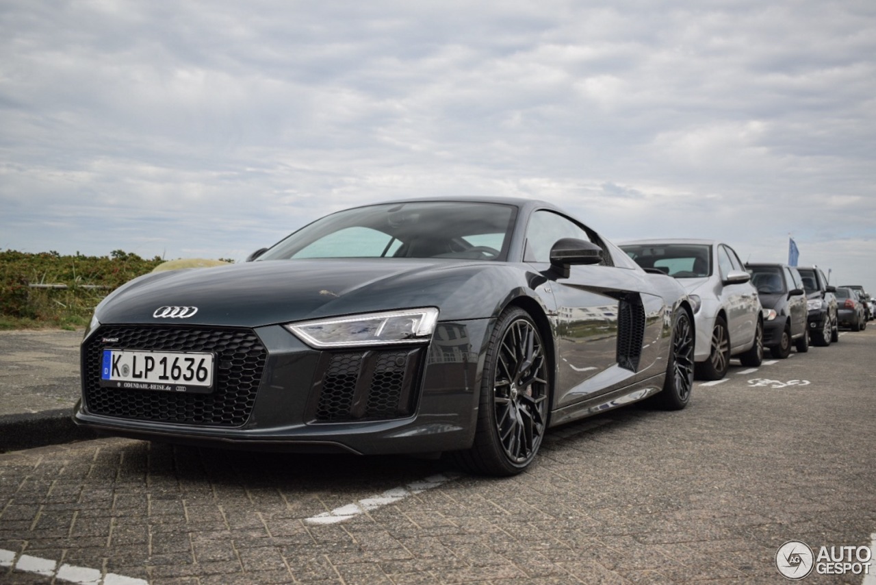 Audi R8 V10 Plus 2015