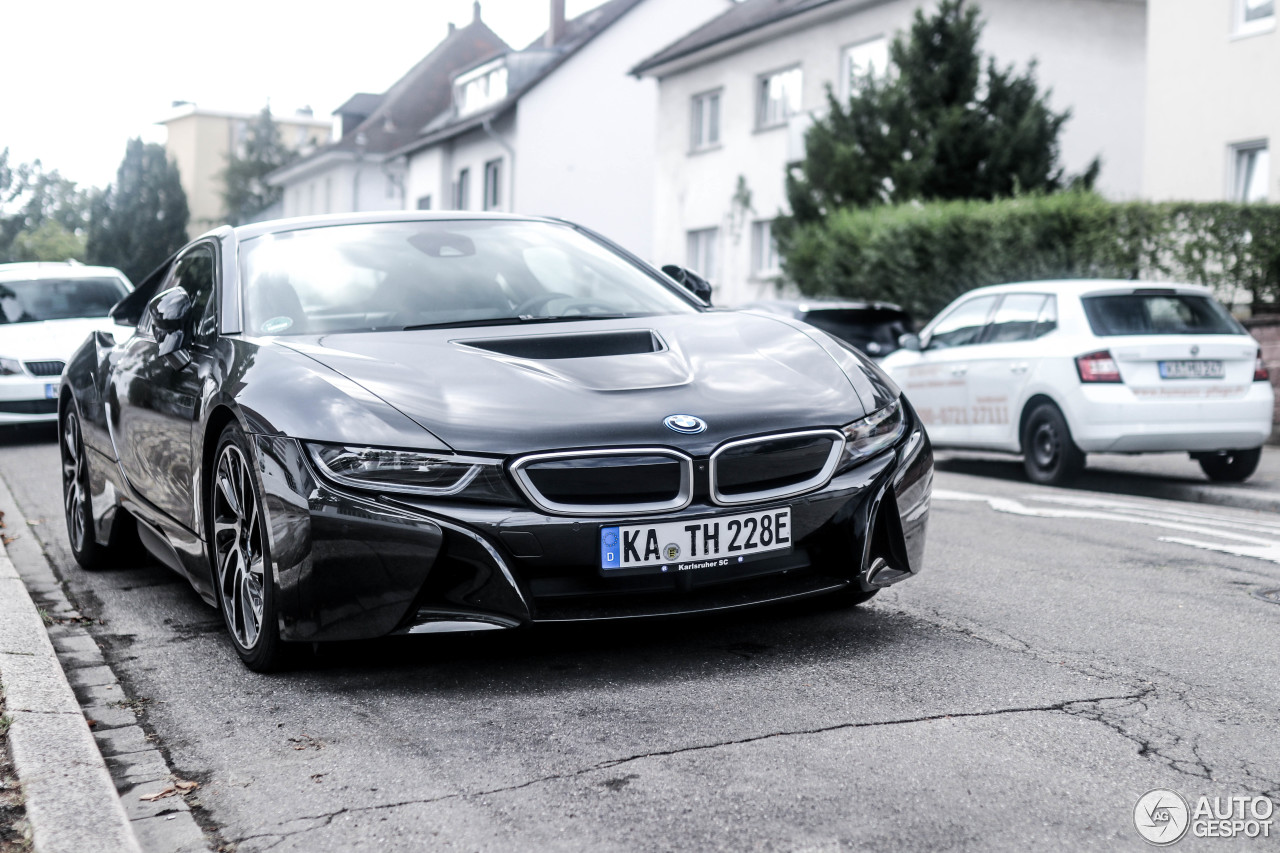 BMW i8