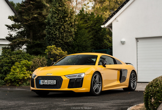 Audi R8 V10 Plus 2015