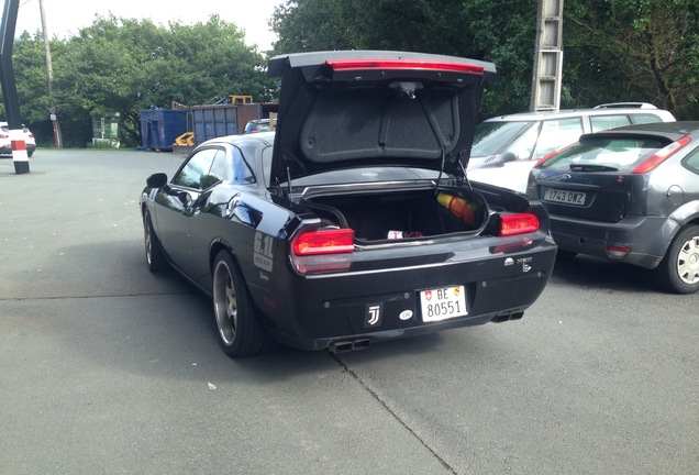 Dodge Challenger SRT-8