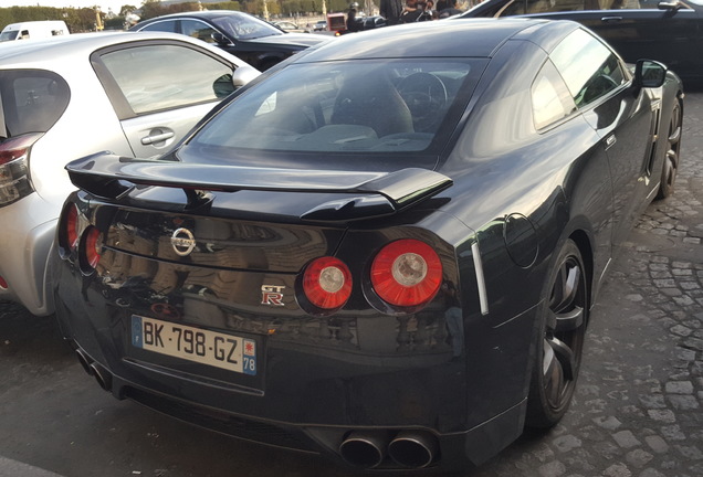 Nissan GT-R