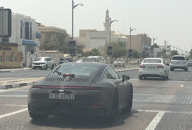 Porsche 992 Carrera 4S