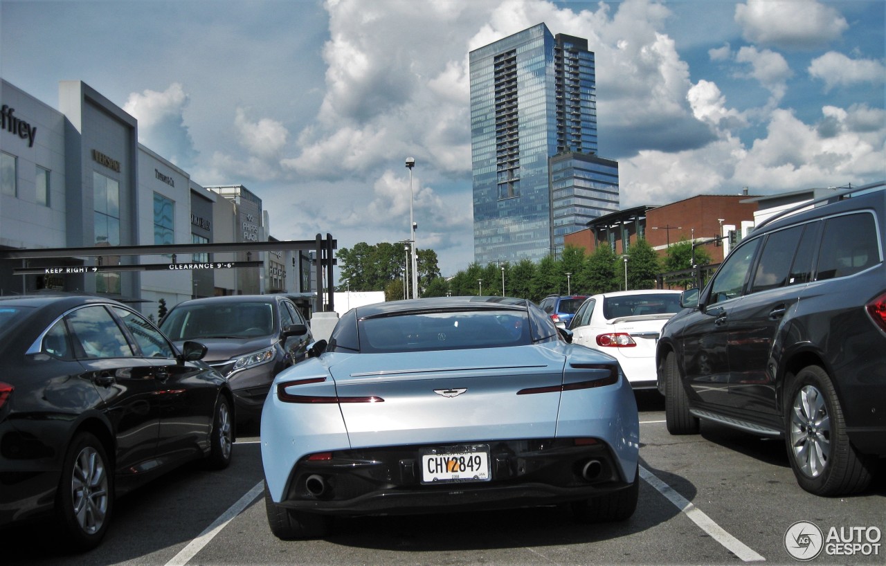 Aston Martin DB11