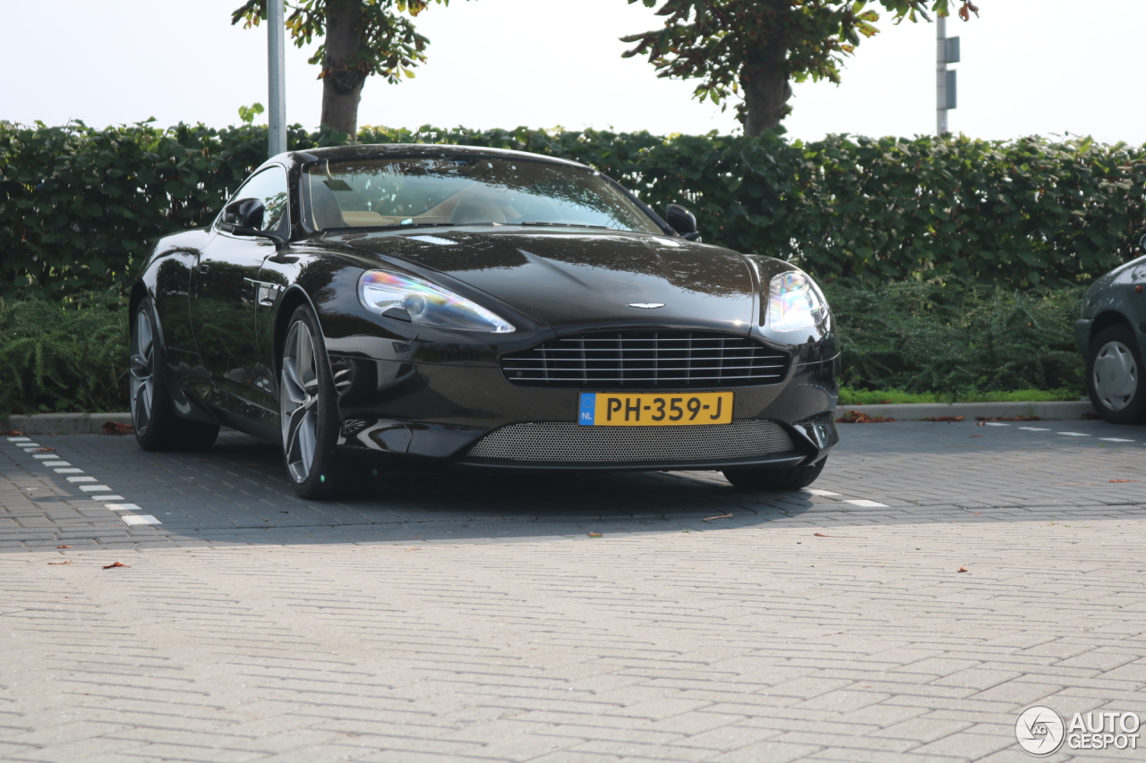 Aston Martin DB9 2013