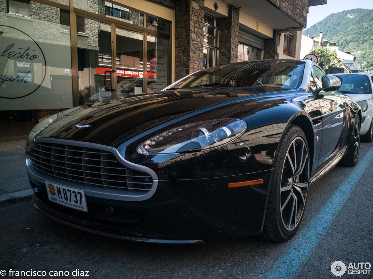 Aston Martin V8 Vantage N420