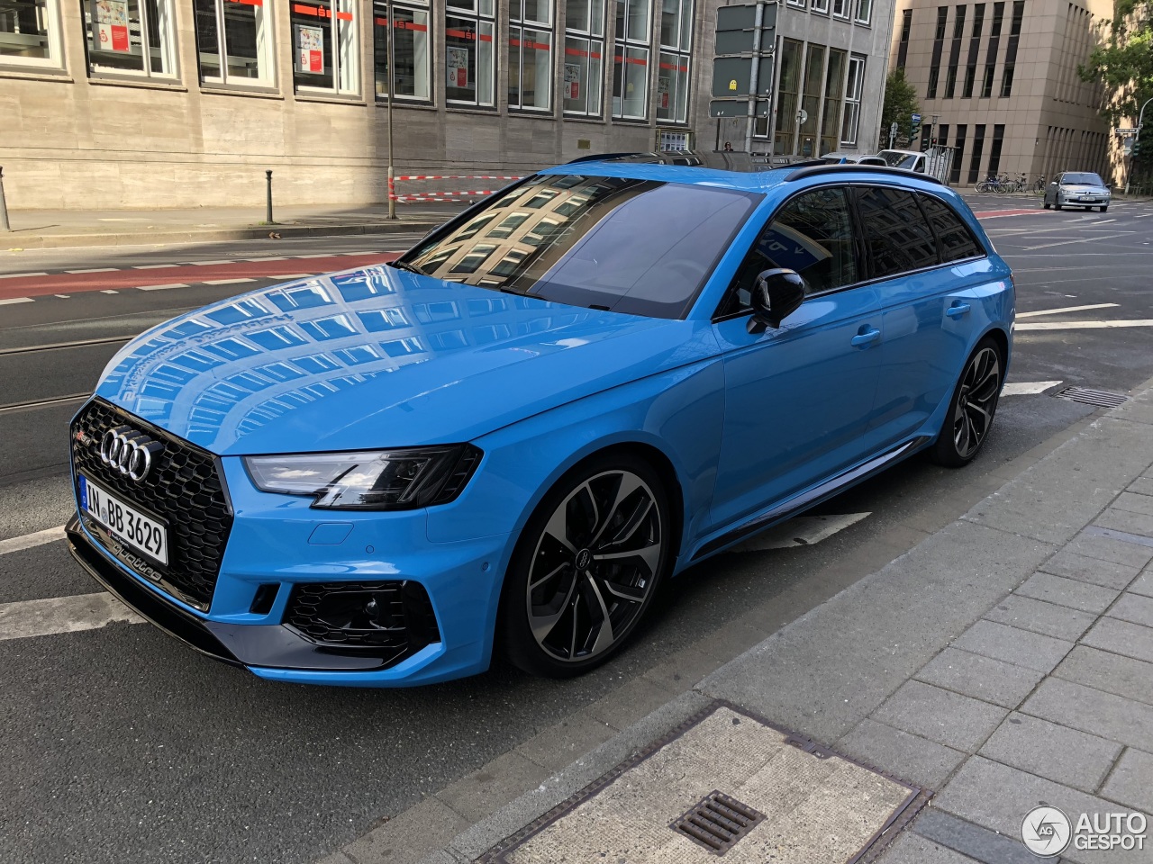 Audi RS4 Avant B9