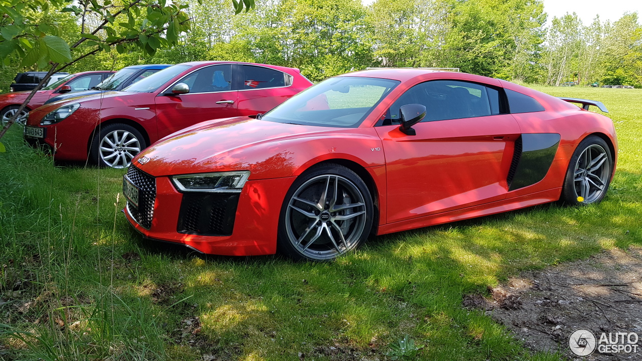 Audi R8 V10 Plus 2015