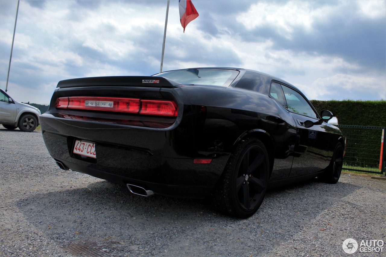 Dodge Challenger SRT-8