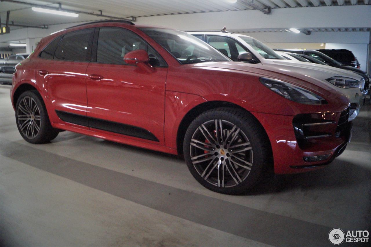 Porsche 95B Macan Turbo