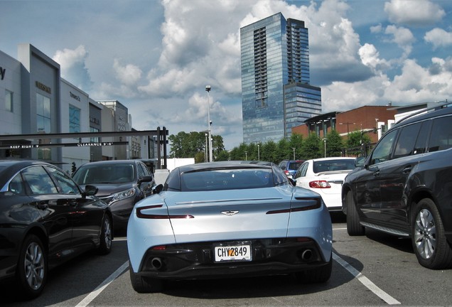 Aston Martin DB11