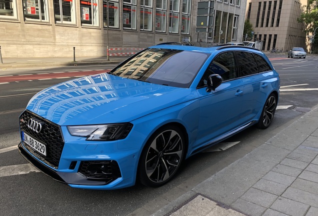 Audi RS4 Avant B9