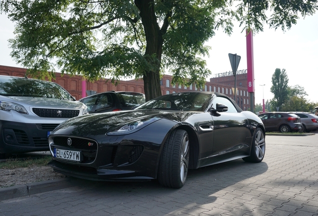 Jaguar F-TYPE S V8 Convertible