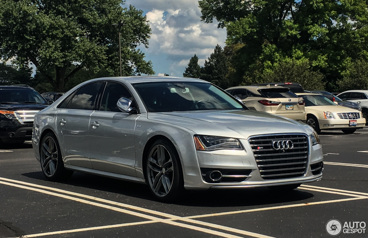 Audi S8 D4