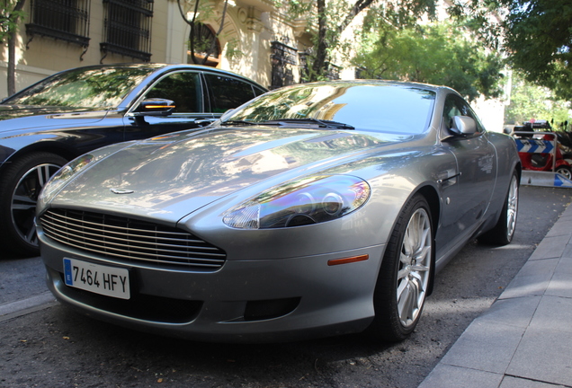 Aston Martin DB9