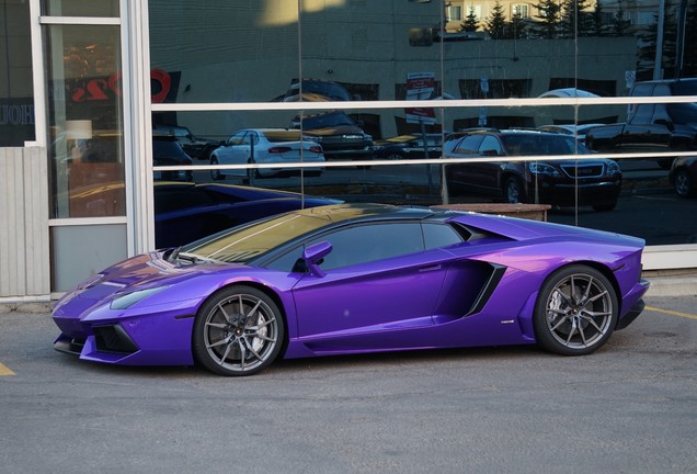 Lamborghini Aventador LP700-4 Roadster