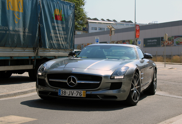 Mercedes-Benz SLS AMG