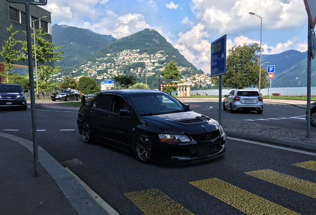 Mitsubishi Lancer Evolution IX