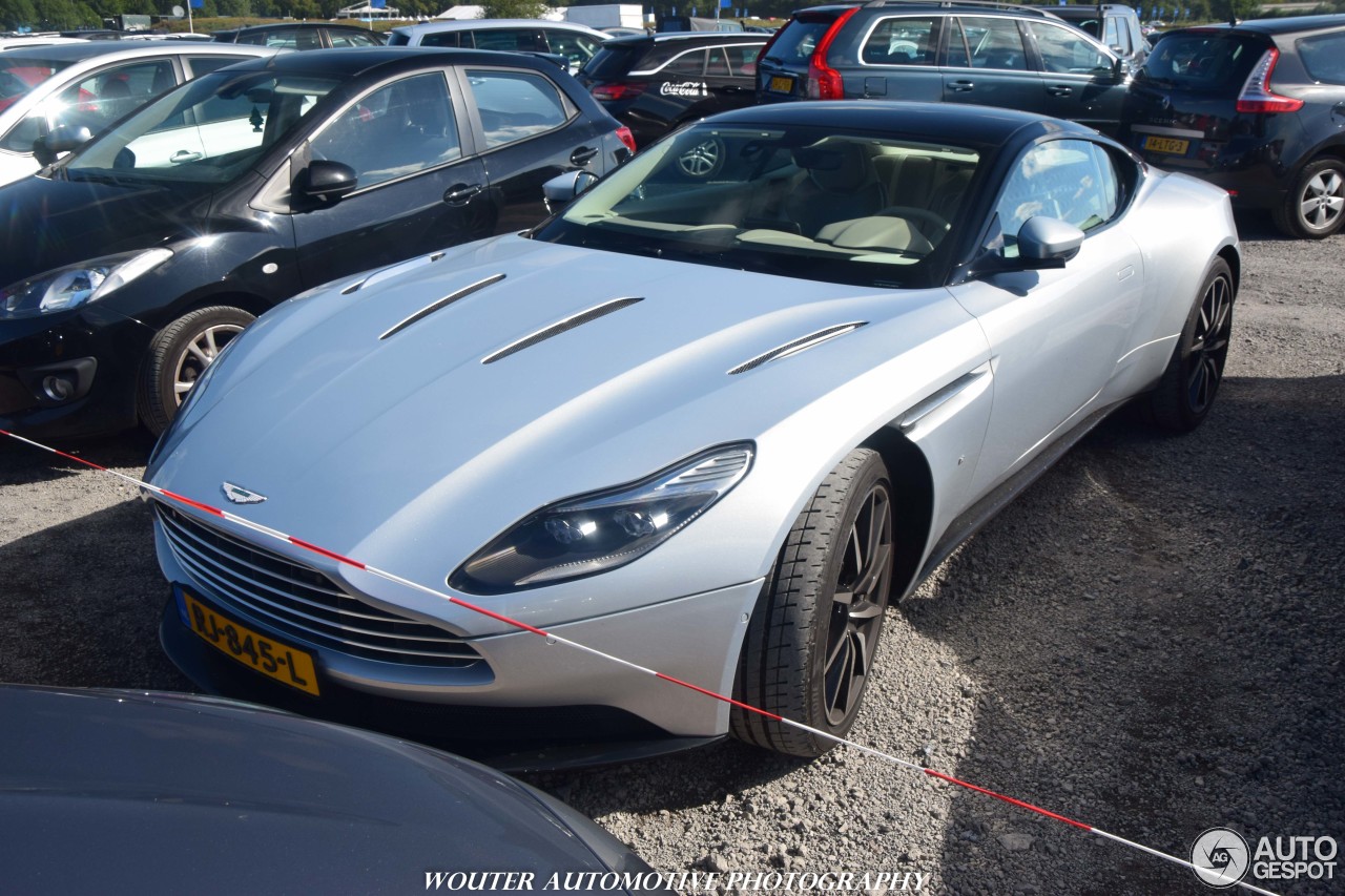 Aston Martin DB11