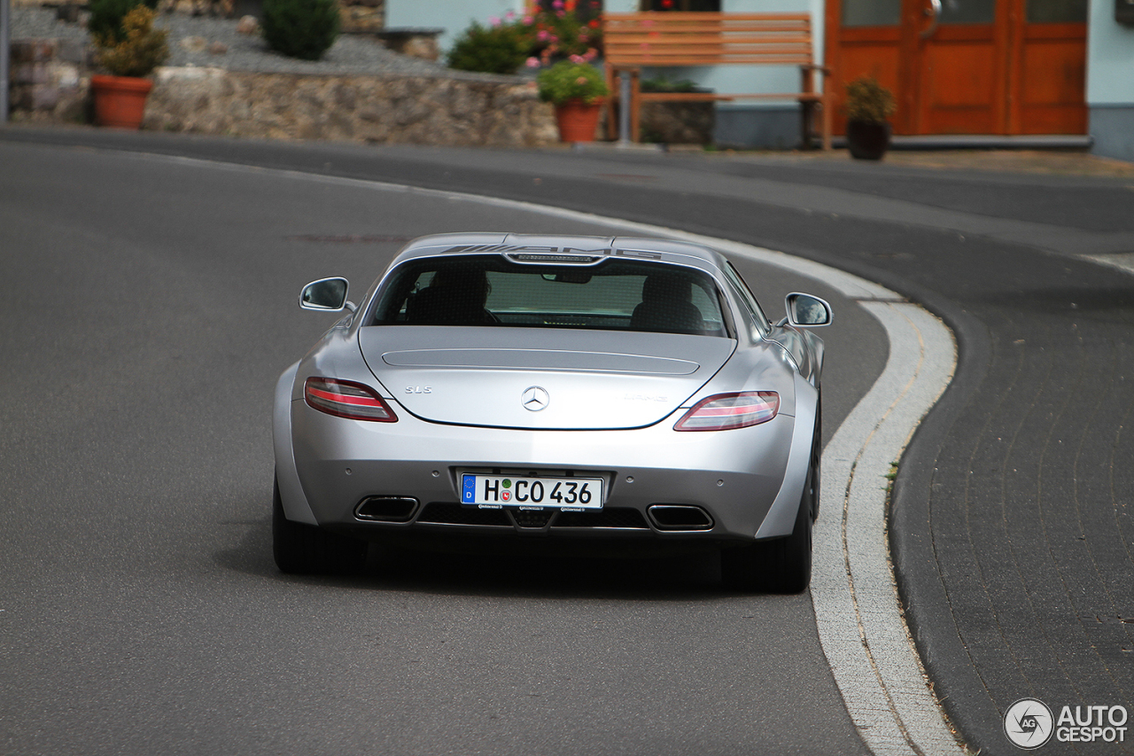 Mercedes-Benz SLS AMG