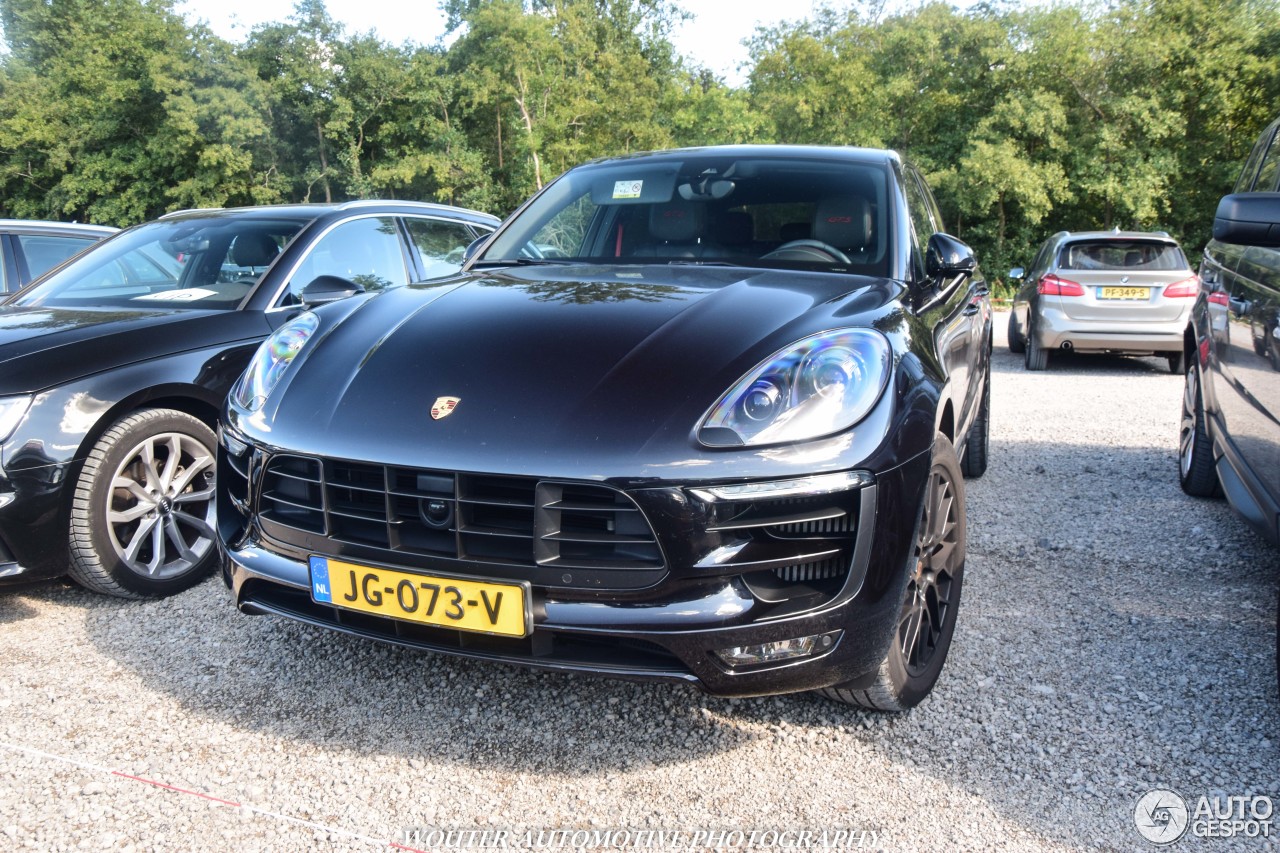 Porsche 95B Macan GTS