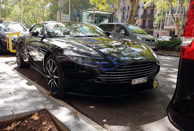 Aston Martin DB11