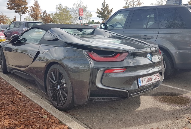 BMW i8 Roadster