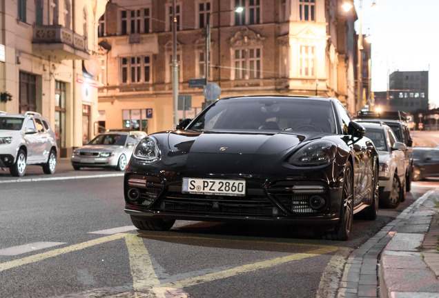 Porsche 971 Panamera Turbo