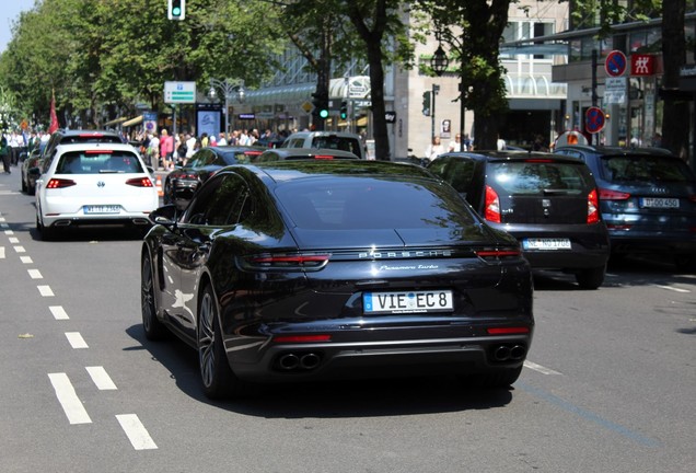 Porsche 971 Panamera Turbo