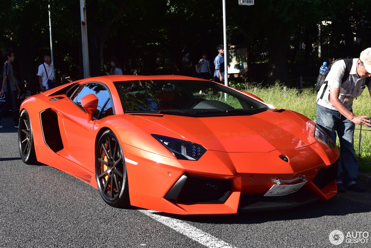 Lamborghini Aventador LP700-4