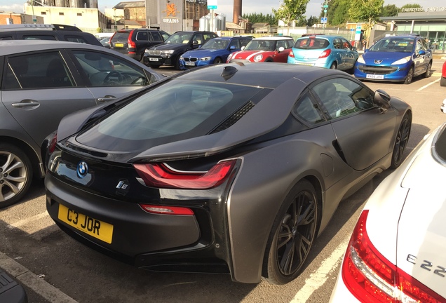 BMW i8