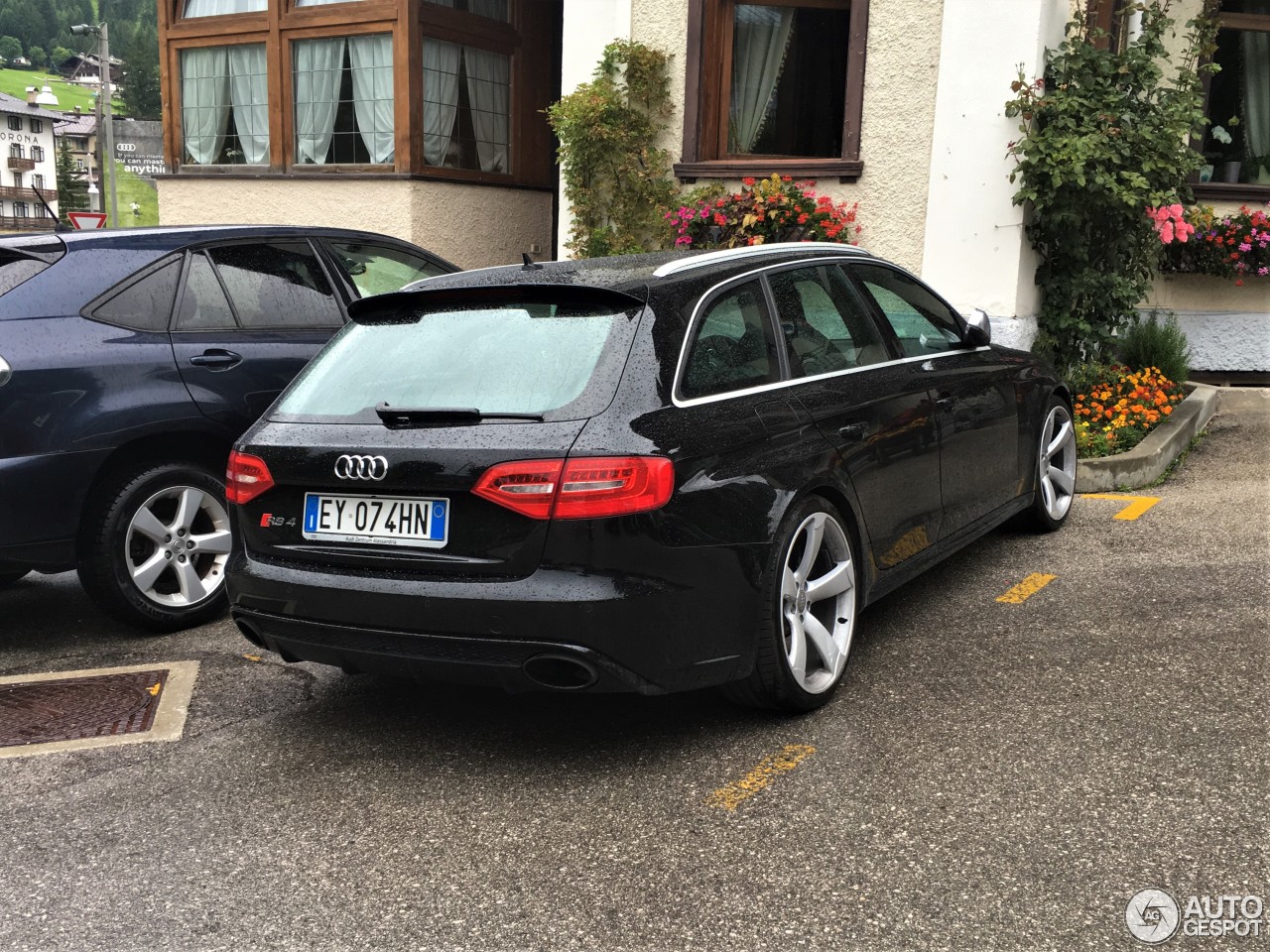 Audi RS4 Avant B8