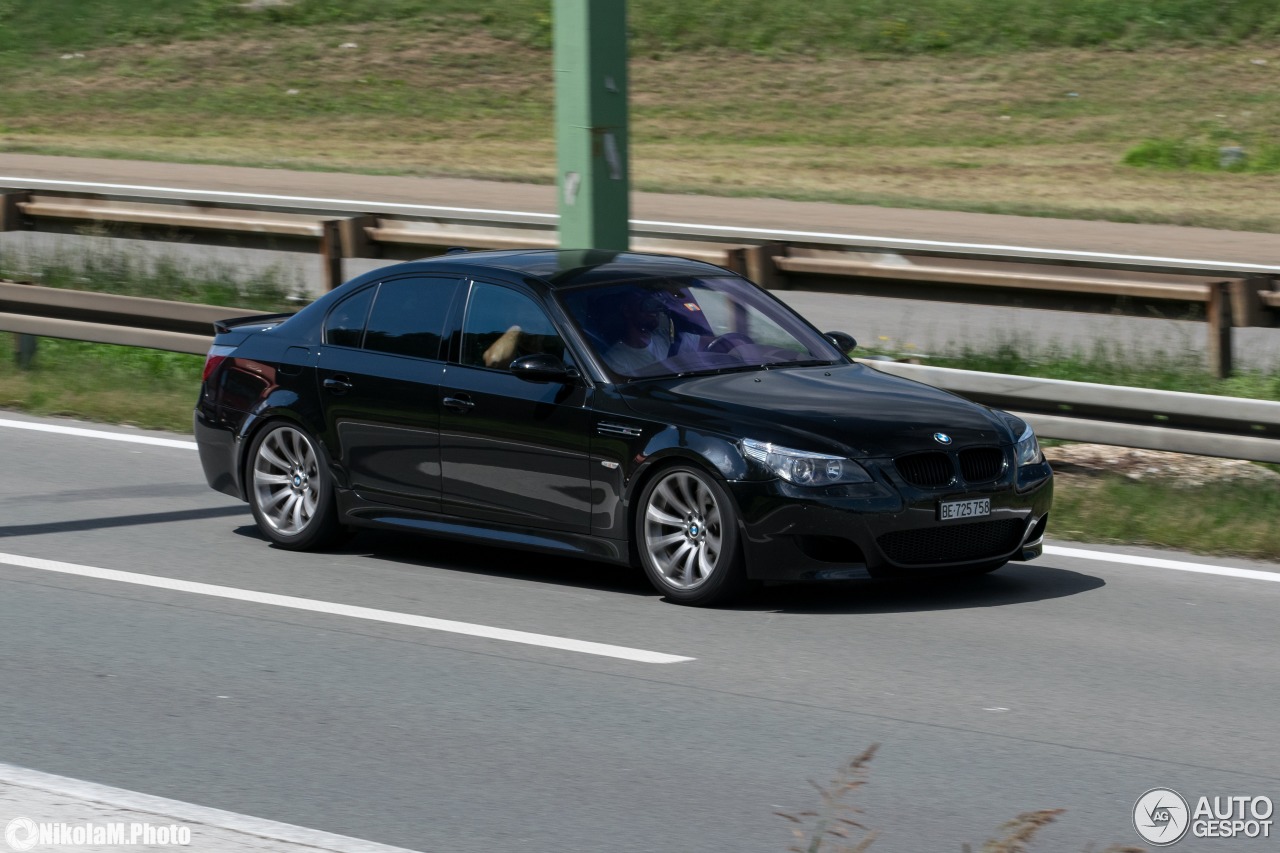 BMW M5 E60 2005