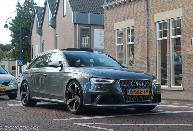 Audi RS4 Avant B8