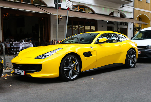 Ferrari GTC4Lusso