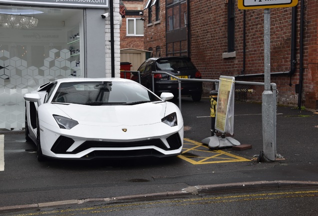 Lamborghini Aventador S LP740-4