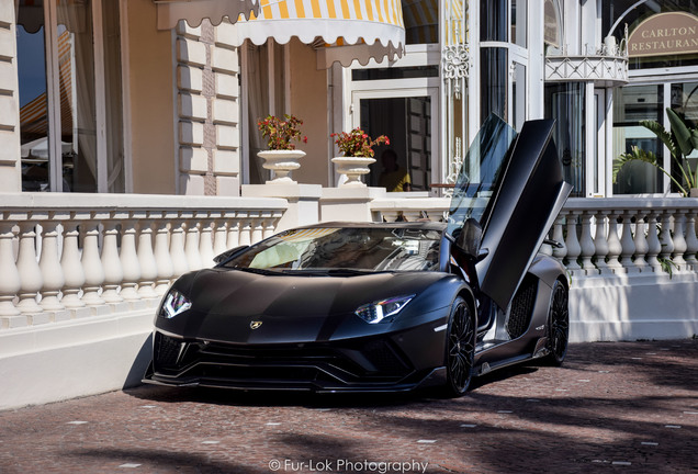 Lamborghini Aventador S LP740-4 Nero Design