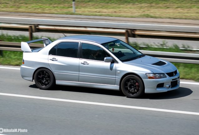 Mitsubishi Lancer Evolution IX