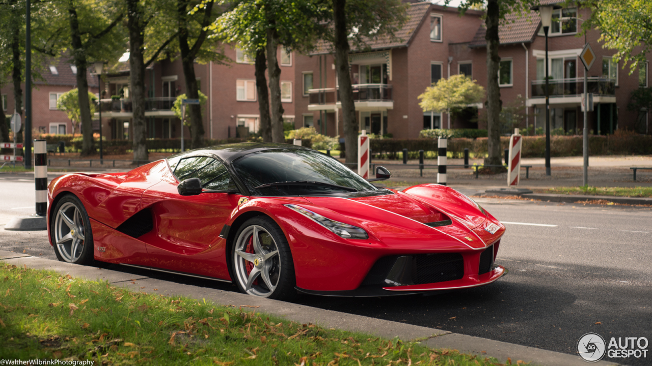 Ferrari LaFerrari Aperta