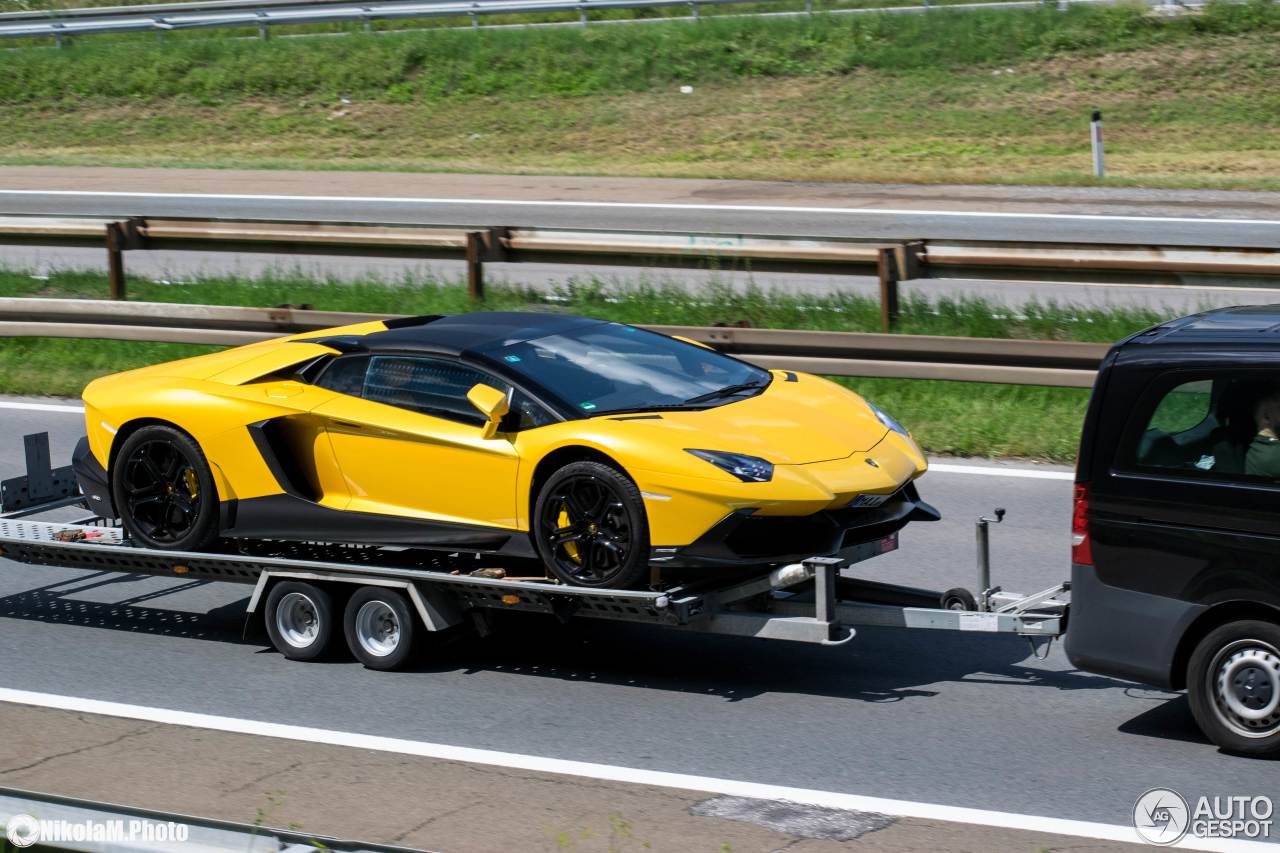 Lamborghini Aventador LP720-4 Roadster 50° Anniversario