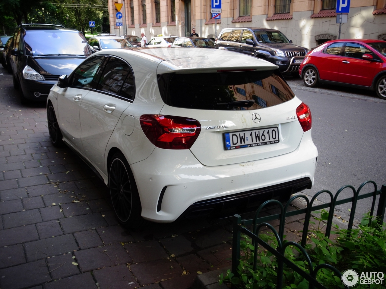 Mercedes-AMG A 45 W176 2015