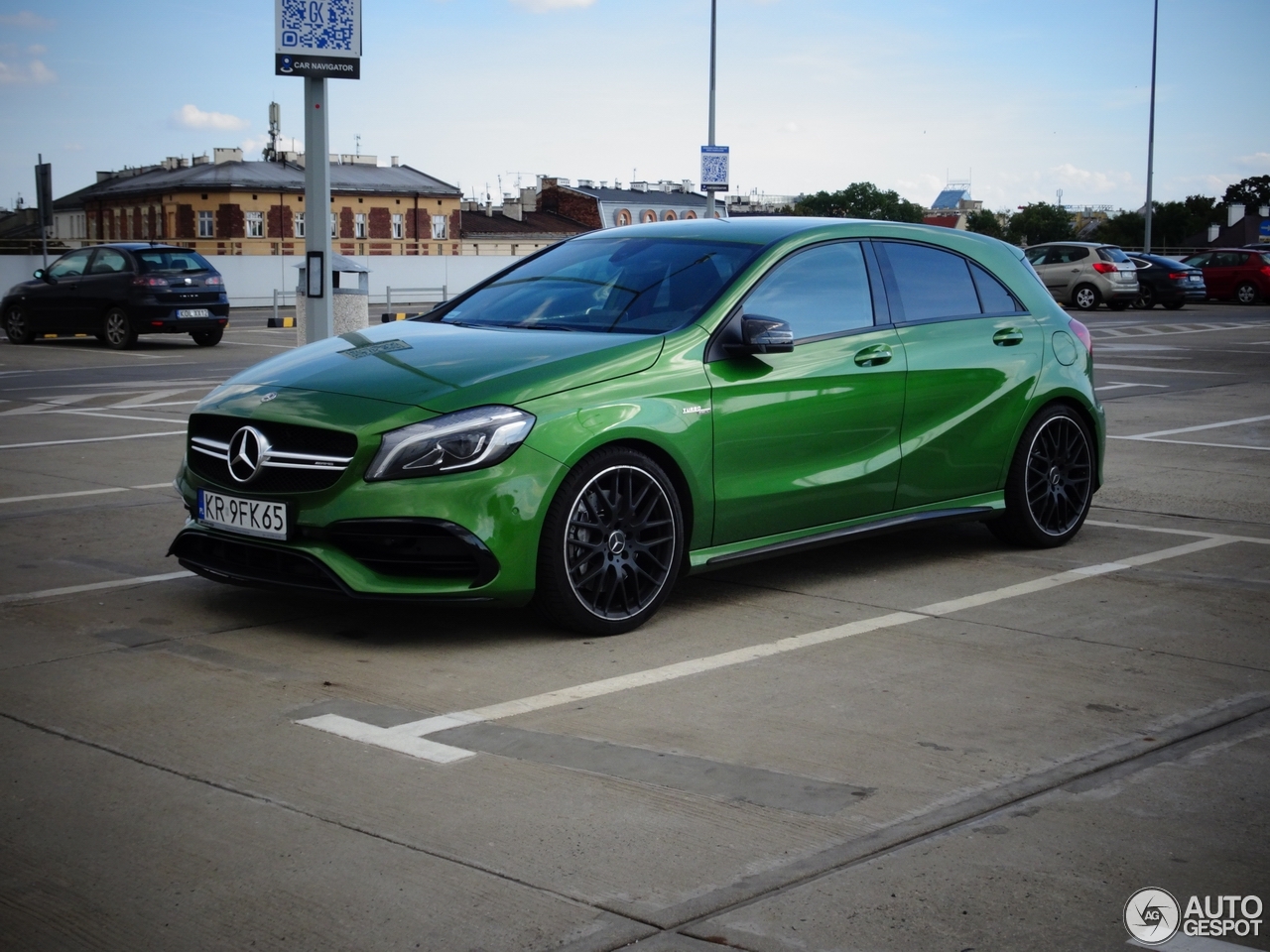 Mercedes-AMG A 45 W176 2015